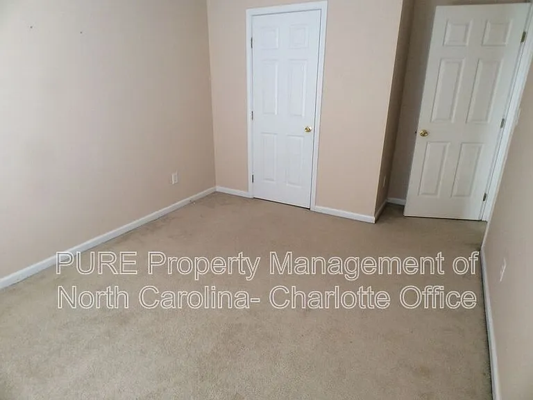 18040 Delmas Dr — Photo 26