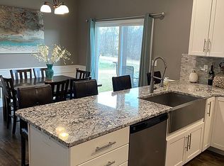 3202 Timber Run Dr, Columbia, MO 65203