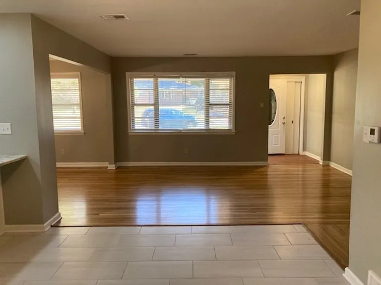 5386 Denwood Ave — Photo 3
