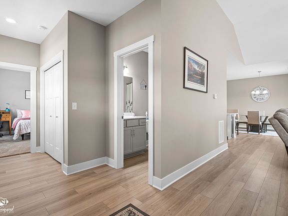 5th image of 317 Celebration Ave #A