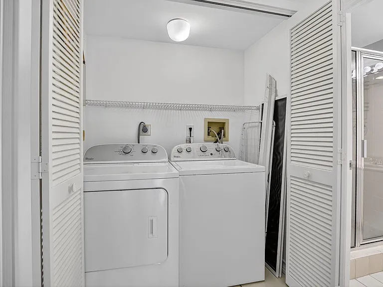 120 SE 5th Ave #520 — Photo 35