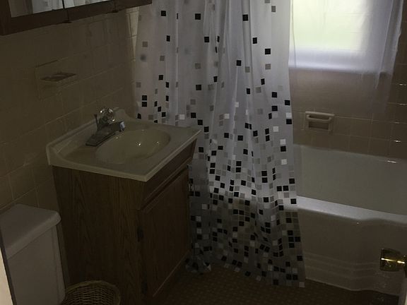 4th image of 658 Wolverine Dr NE