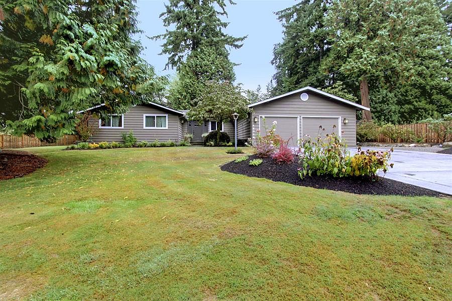 1st image of 15338 NE 202nd St