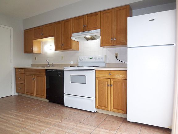 5th image of 10366 Parkman Dr APT C