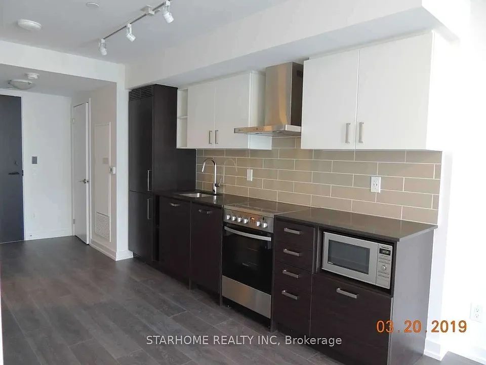 125 Redpath Ave #708