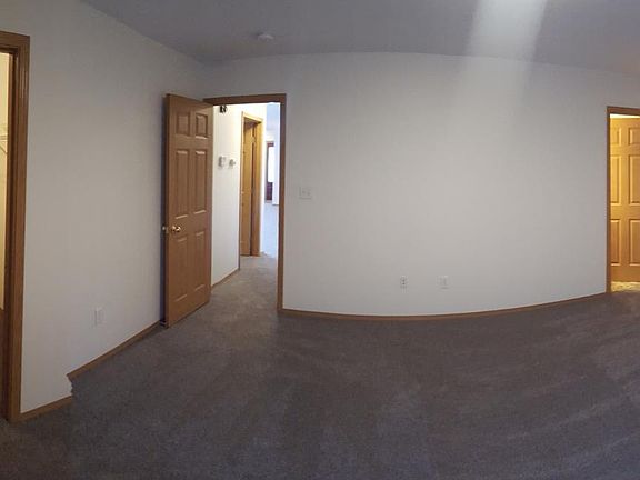 4th image of 8618 McKinley St