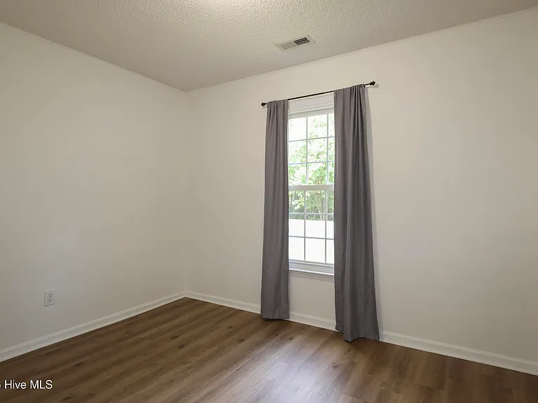 172 Baytree Dr — Photo 15