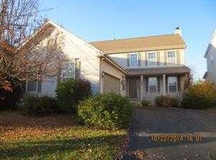 3289 Husking Peg Ln, Geneva, IL 60134