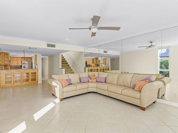 4th image of 25815 Hickory BLVD #4