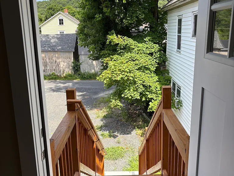 10-12 H St — Photo 21