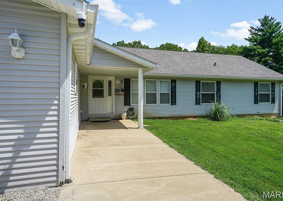 1st image of 16021 Pellikan Ln