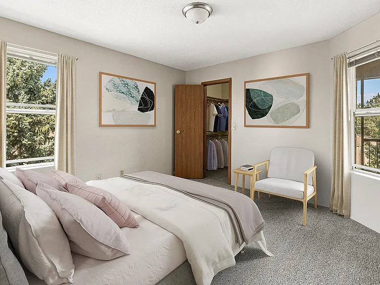 Pointe West Apartments — Photo 7