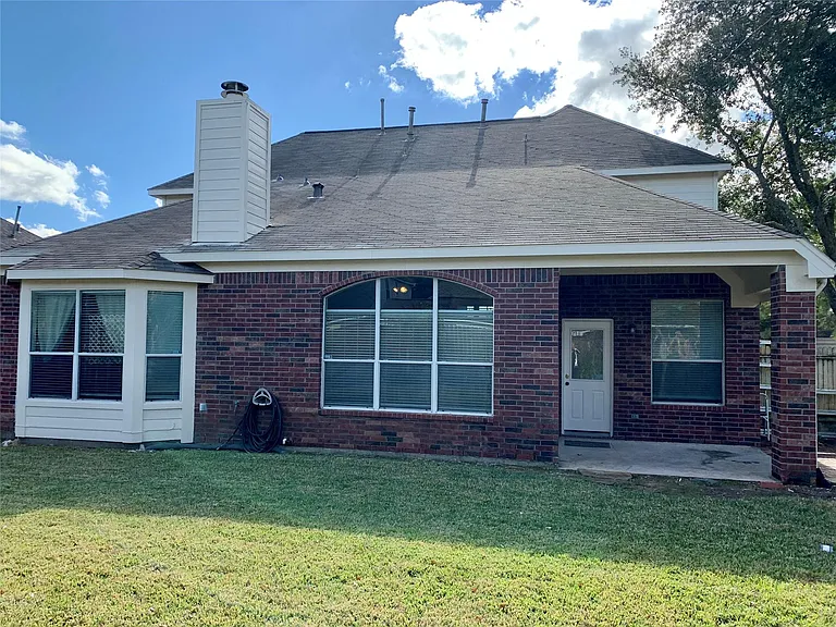 11218 Timbertree Ln — Photo 33