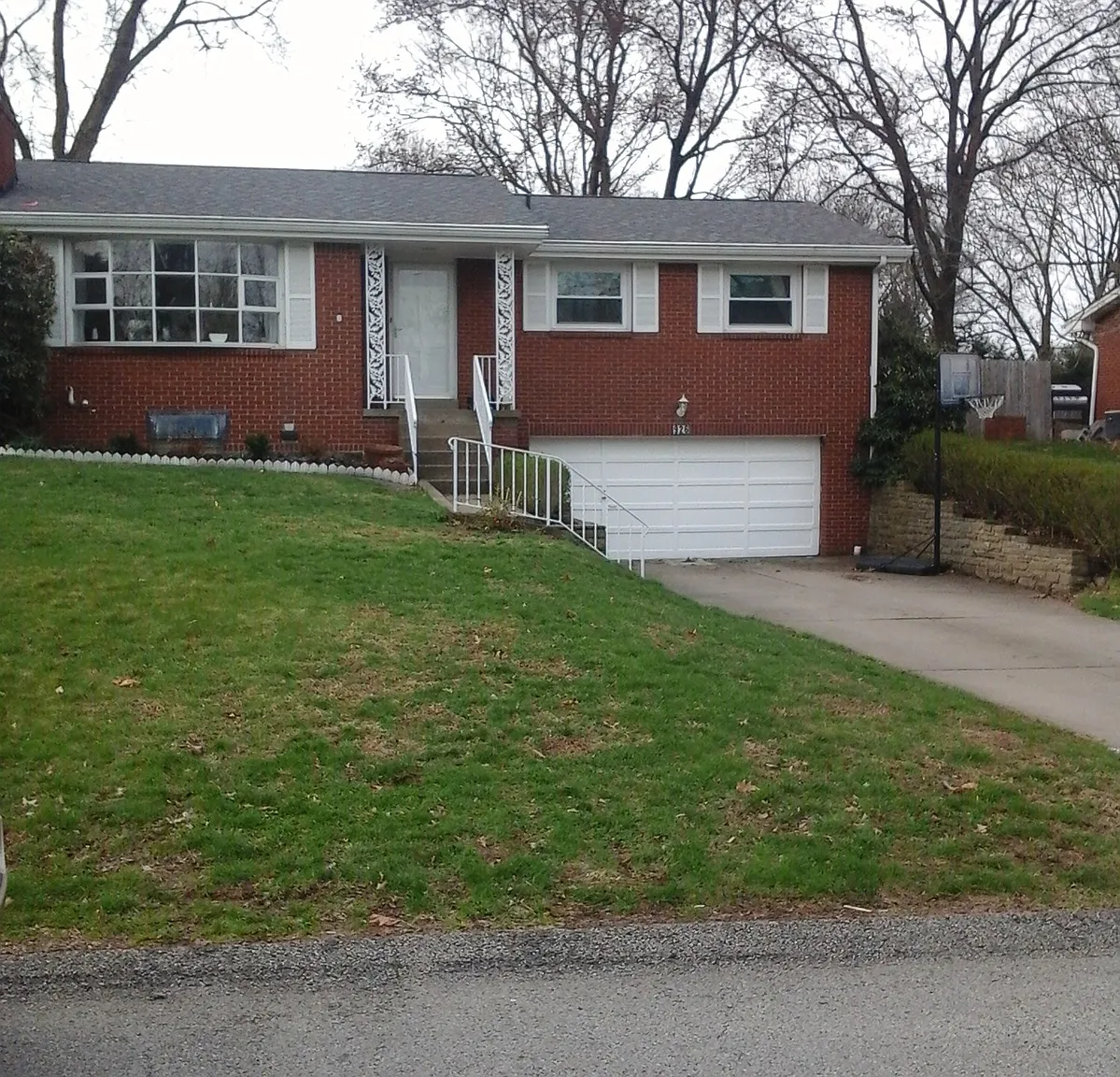 926 Harvard Rd photo 1