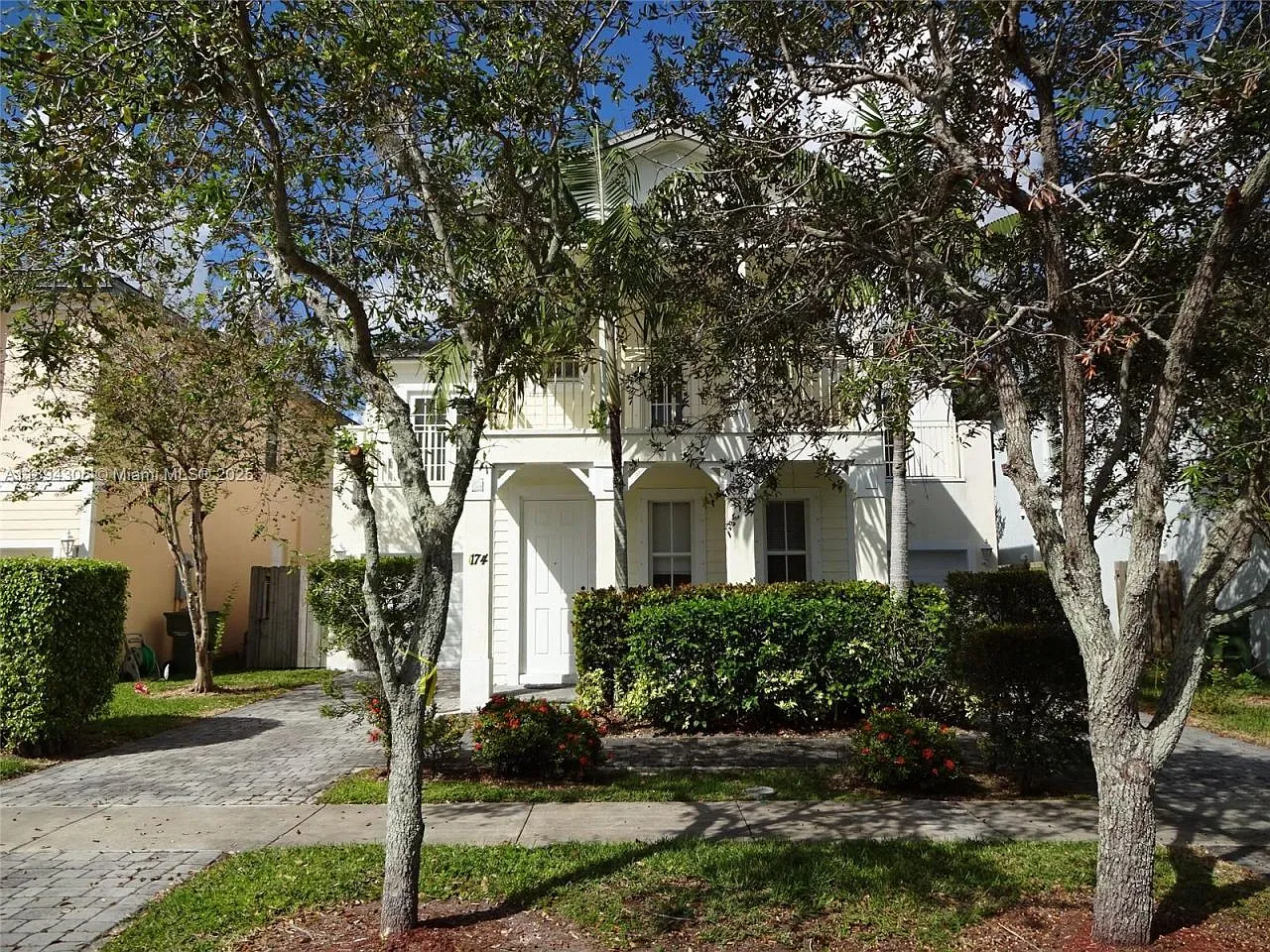 4 bed, 2.0 bath, 2818 sqft, $3,150 — Photo 4