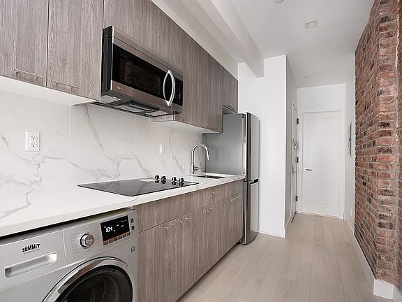 5th image of 611 W 142nd St #3B