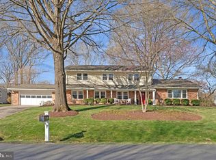 1714 Saddle Ridge Ct, Vienna, VA 22182