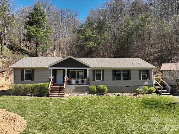 3rd image of 695 Johnson Farm Rd