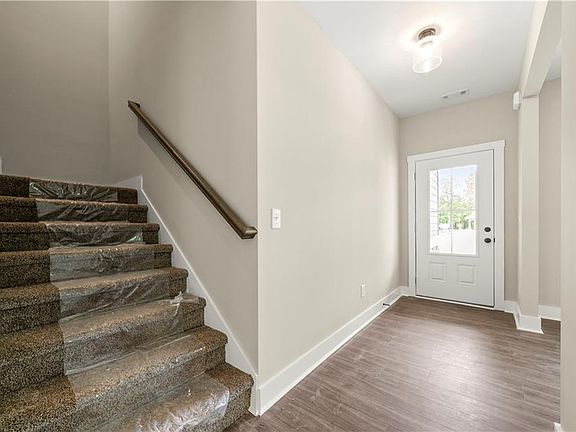 4th image of 500 Benson Meadows Dr