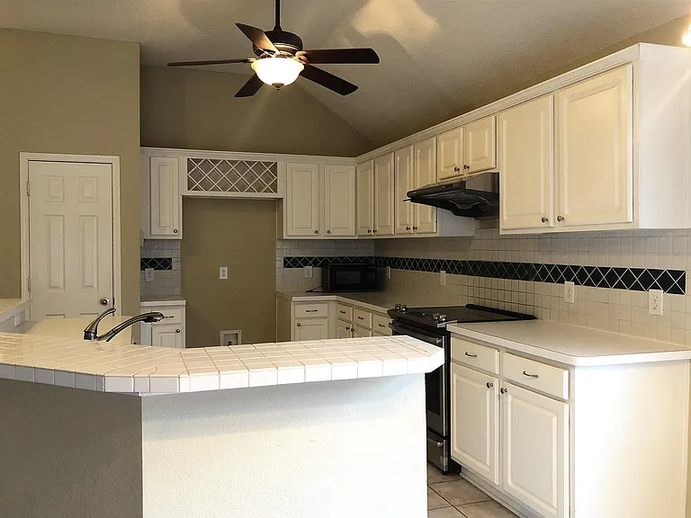4712 Bull Run Dr — Photo 10