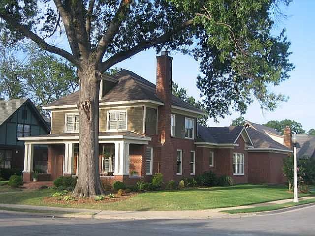 1st image of 354 N Willett St