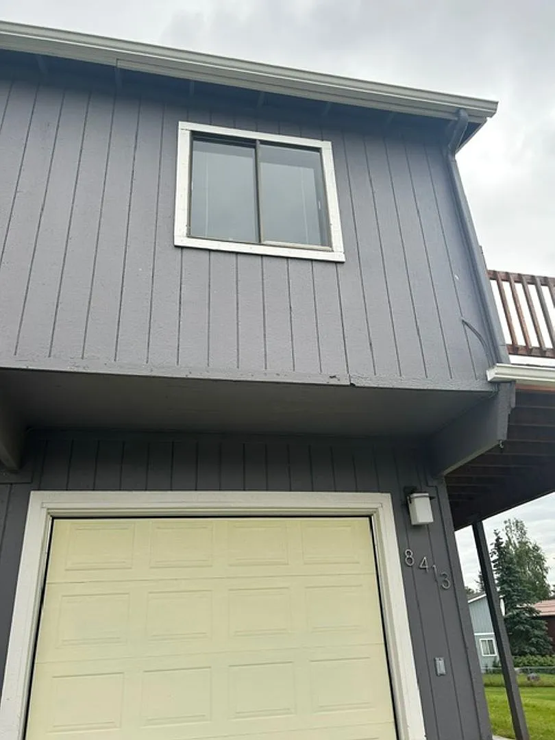 Designer 2 Bedroom with garage, deck, and view — Photo 3