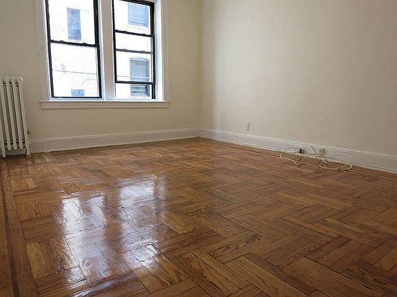 5th image of 4706 45th St APT C5