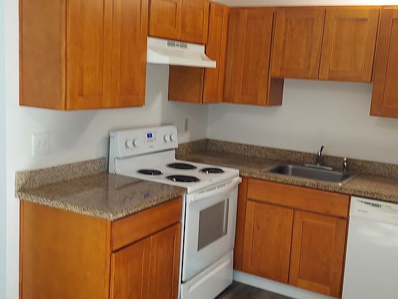 2nd image of 5425 NE 24th Ave #5425