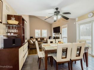 469 Sag Harbor Tpke, East Hampton, NY 11937