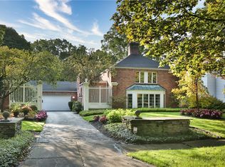 85 Greenfield Ln, Rochester, NY 14610