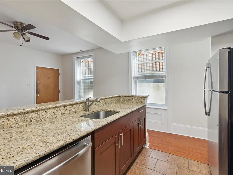1604 Wallace St #102 — Photo 9