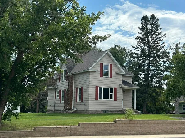 1218 Pleasant Ave, Waubun, MN 56589