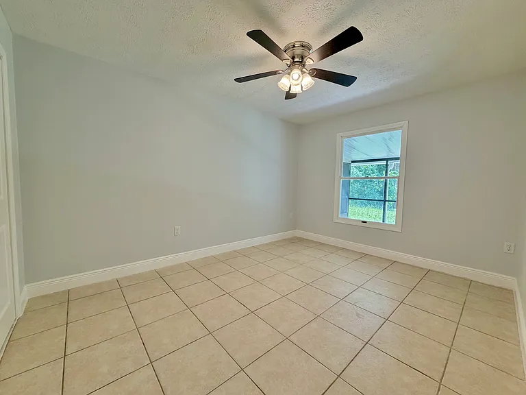 701 E Magnolia St #B — Photo 10