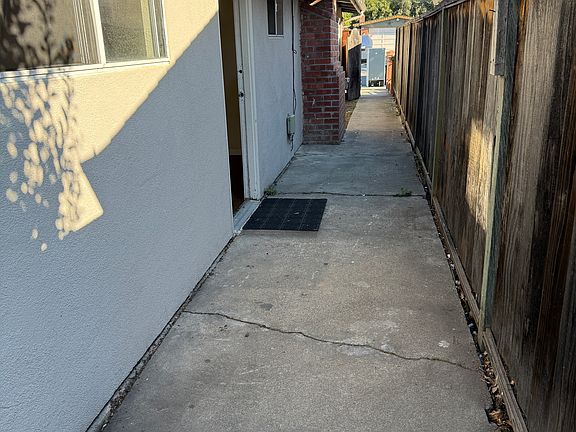 Private walkway