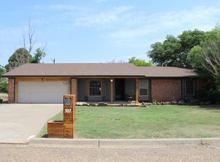 307 Dakota Trl, Tulia, TX 79088