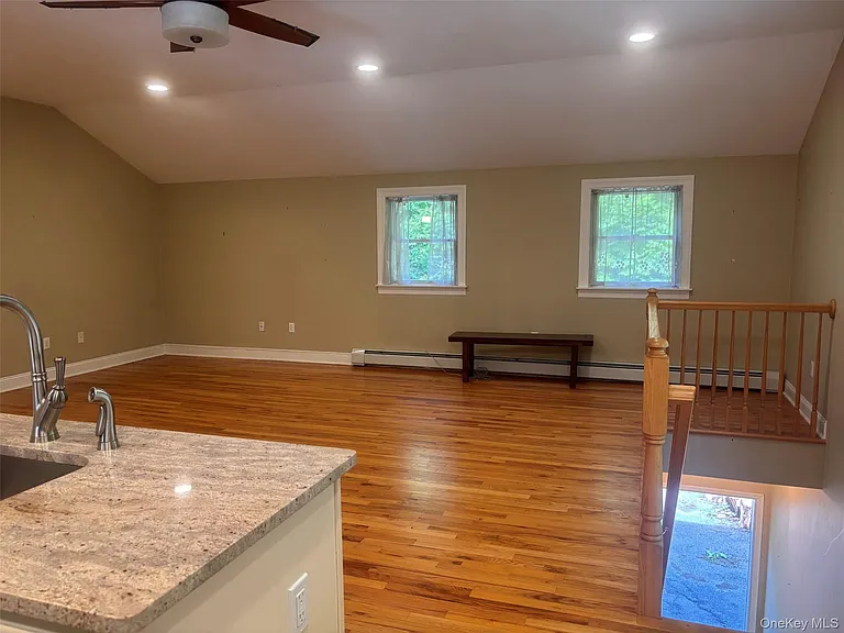 32 Continental Rd — Photo 3