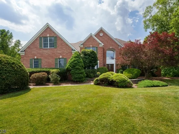 7 Silver Maple Ct, Montgomery Twp., NJ 08502