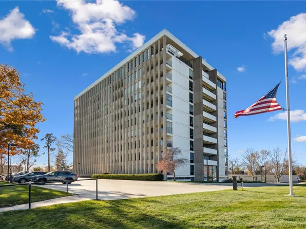 2222 1st Ave NE APT 307, Cedar Rapids, IA 52402