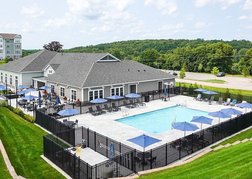 1st image of 4 Peters Farm Way #311