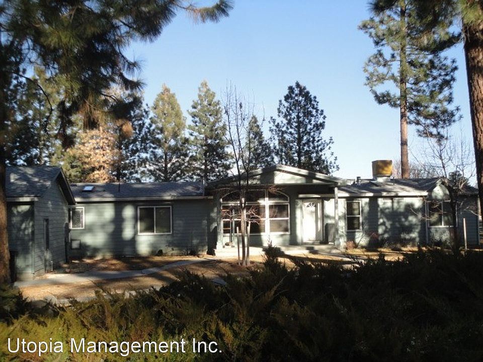 1st image of 470 Circle Dr #470
