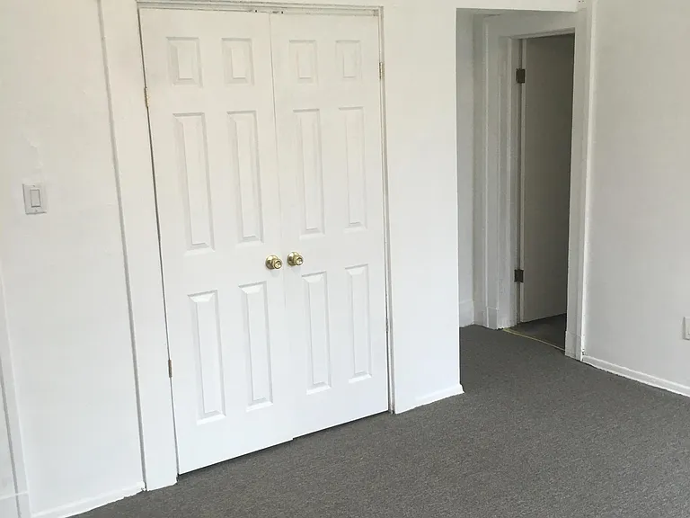 314 Stratford Avenue - 3 — Photo 12