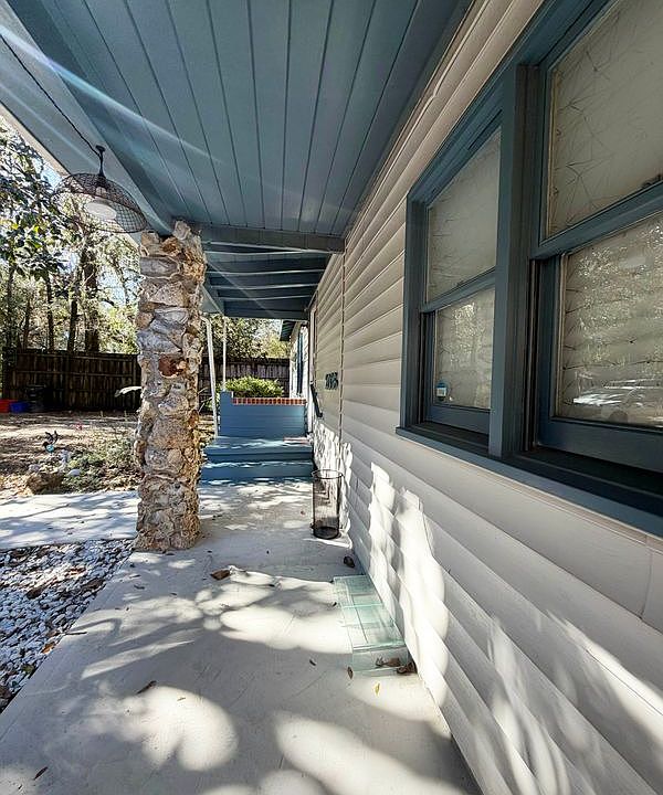 1st image of 2036 NW 31st Ave