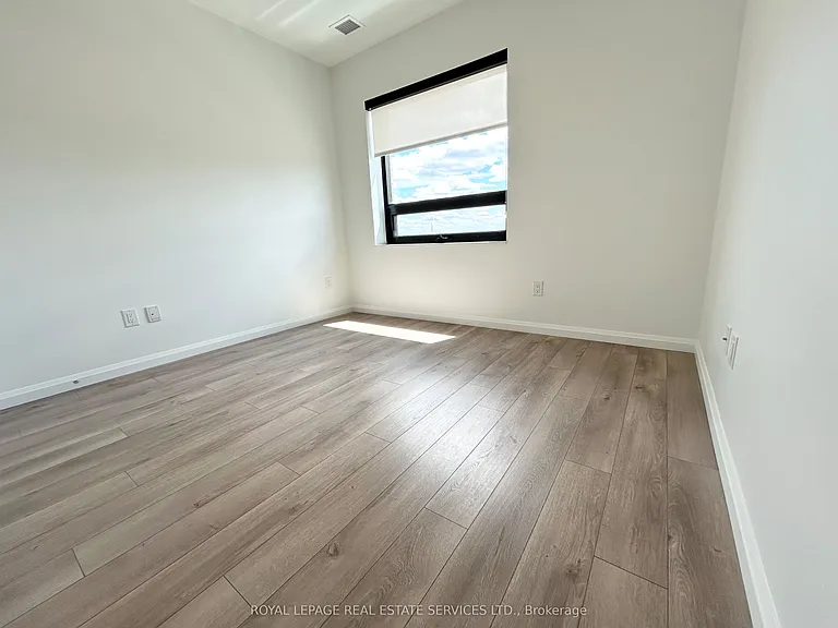 144 Watson Rd N #301 — Photo 14