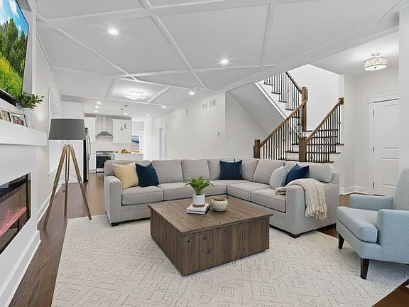 2nd image of 4204 N Oriole Ave
