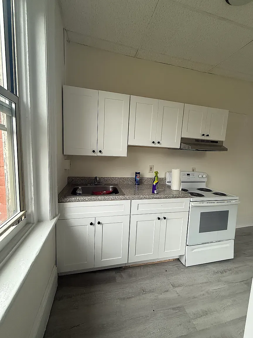1 bed, 500 sqft, $1,100 — Photo 2