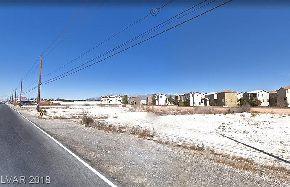 2nd image of 4700 N Rancho Dr