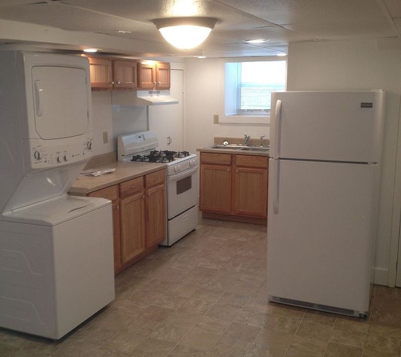 1st image of 102 Holland Ave APT A