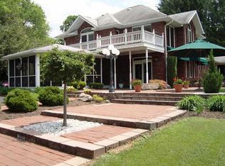 24 Dydeks Ln, Mercer, PA 16137