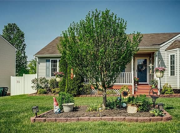 3rd image of 7719 Nathan Ln
