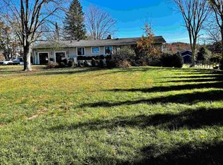 286 Sunnybrook Dr, Hurricane, WV 25526